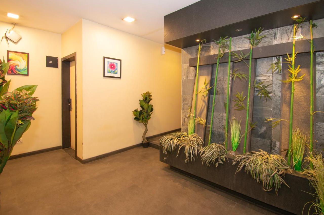 Octave Koregaon Park プネ エクステリア 写真
