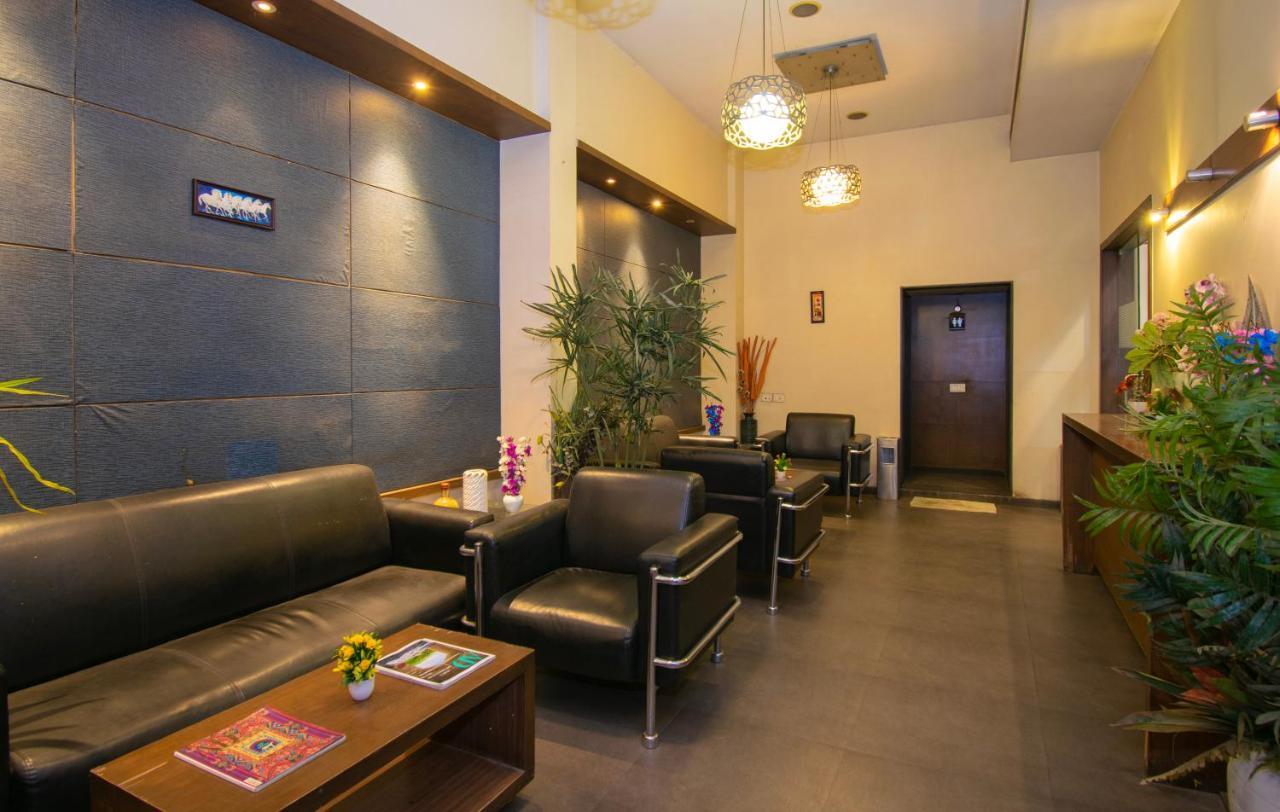Octave Koregaon Park プネ エクステリア 写真