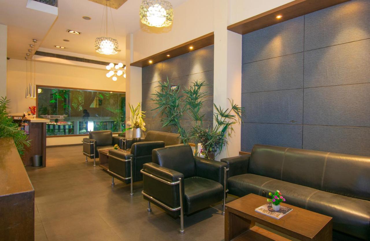 Octave Koregaon Park プネ エクステリア 写真