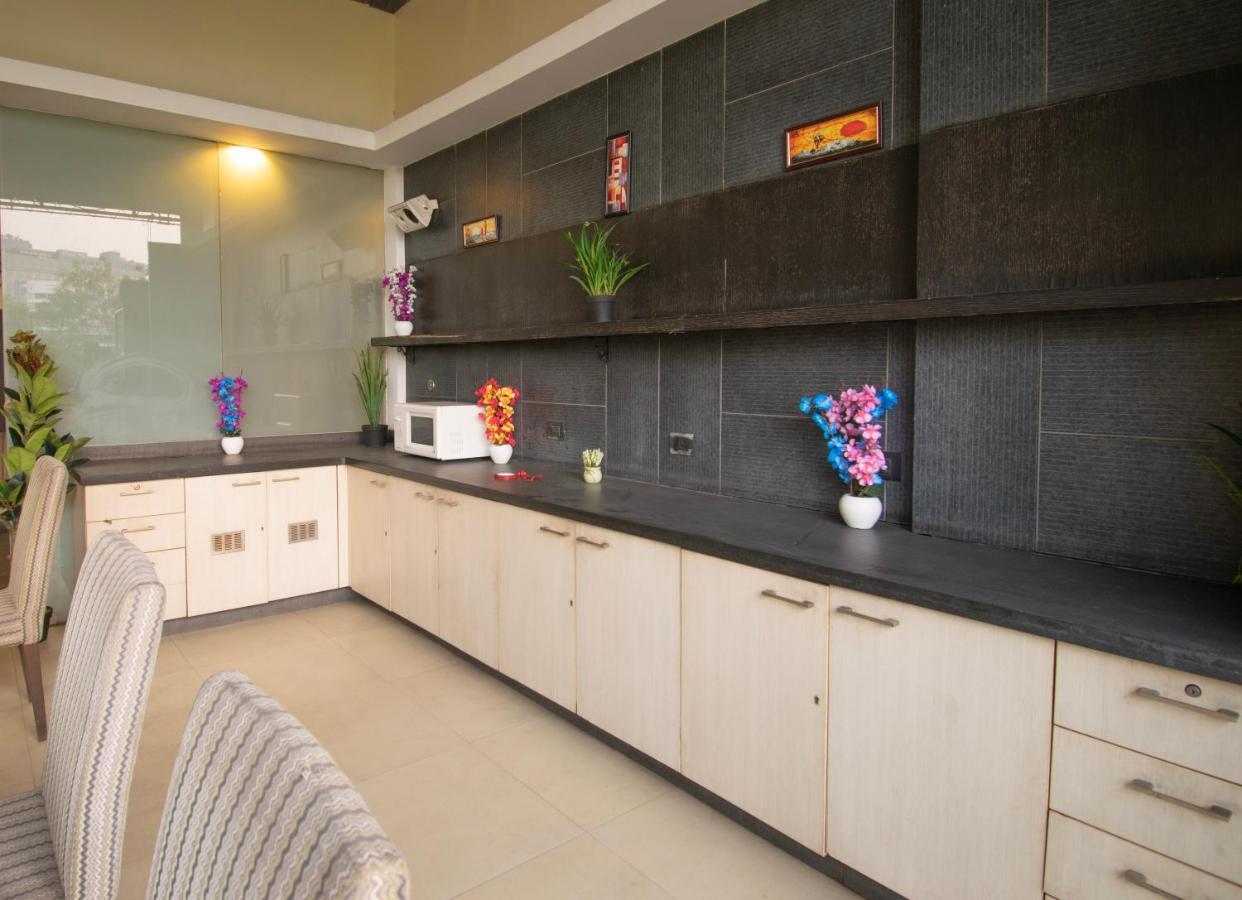 Octave Koregaon Park プネ エクステリア 写真